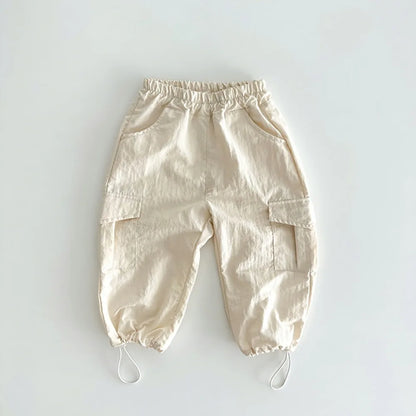 Pantalón con Bolsillos Laterales y Ajustable para Bebés: ¡Estilo y Comodidad en un Solo Diseño! Dale un Toque Único al Vestuario de tu Pequeño - Bebe a la moda 